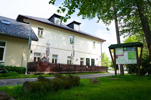 Hotel Leopold, Račín