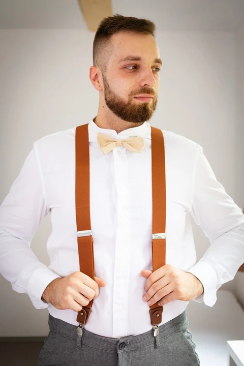 Pózování ženicha