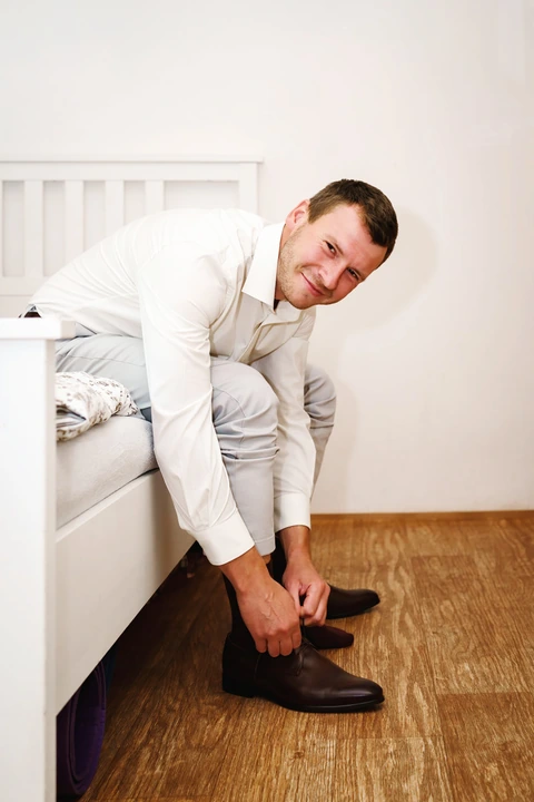 Ženich si obouvá boty, Široký důl