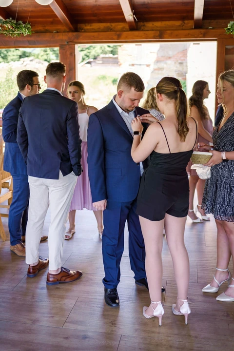 Mirtování svatebních hostů, svatba Stanský mlýn