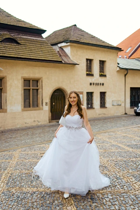 Nevěsta přichází na svatbu, Bartolomějského návrší
