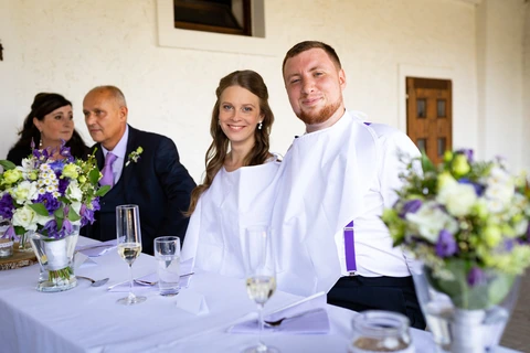Nevěsta se ženichem čekají na polévku, Paběnický mlýn