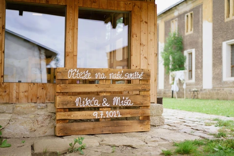 Svatební paleta s nápisem, dekorace