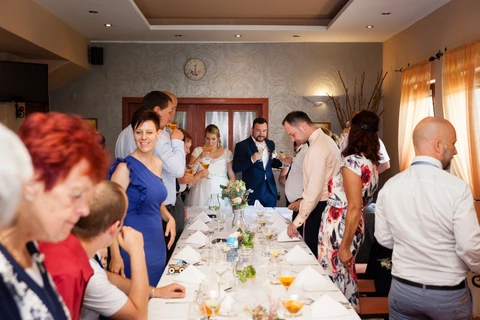 Svatební přípitek, restaurace Na Výsluní