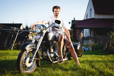 Portrét s motorkou