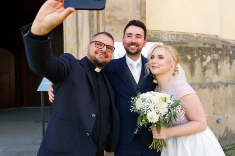 Vybrané a nejzajímavější svatební fotografie roku 2025